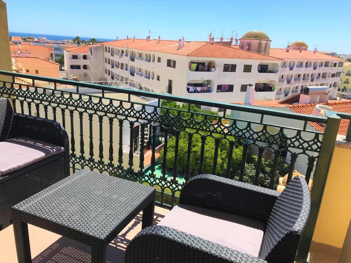 Oura Beach T1 Apartment Coral , Close To The Strip, Swimming Pool, Wi Fi, A/C Albufeira Bagian luar foto